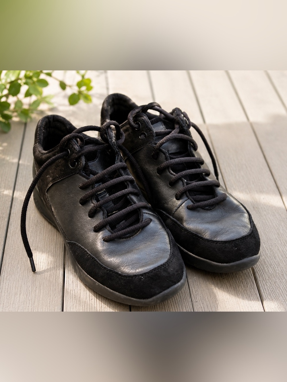 GEOX Black Leather Lace-Up Sneakers Womenβs US 8 / EU 38